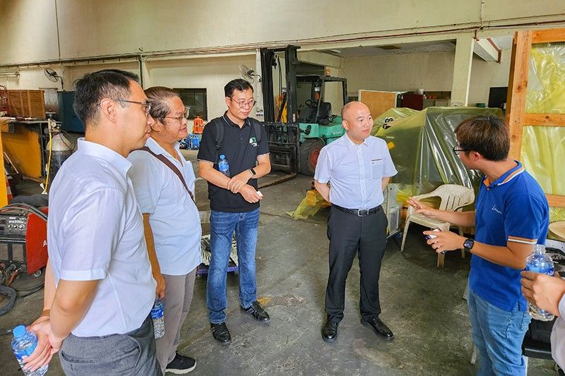 加速“出?！保⌒l華集團黨委書記、執行董事長李國強一行走訪考察東南亞國際市場